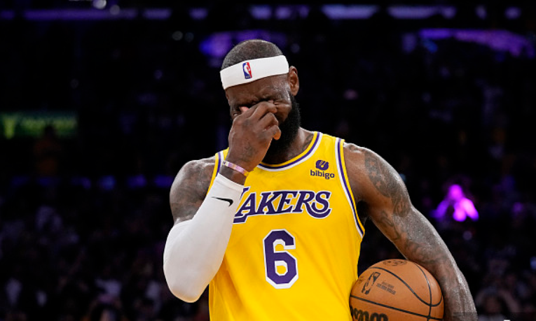 星空-关于蒂姆赛事官方发布高光表现新规，湖人争议不断！的信息