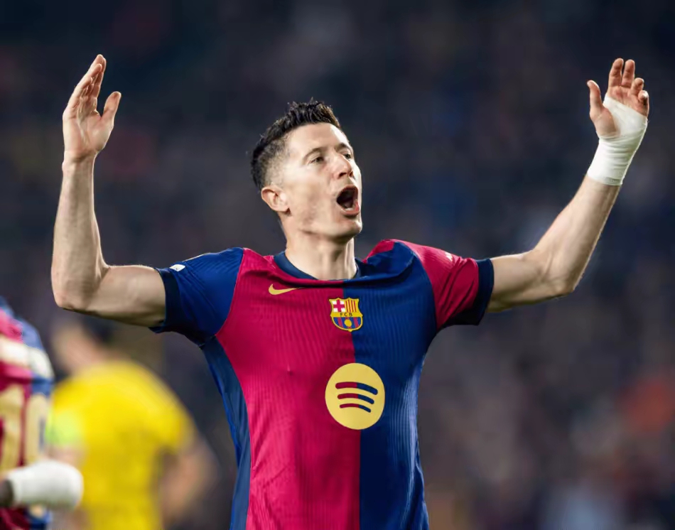 星空体育-关于莱万多夫斯基遭遇十连败，皇家马德里教练面临压力！的信息