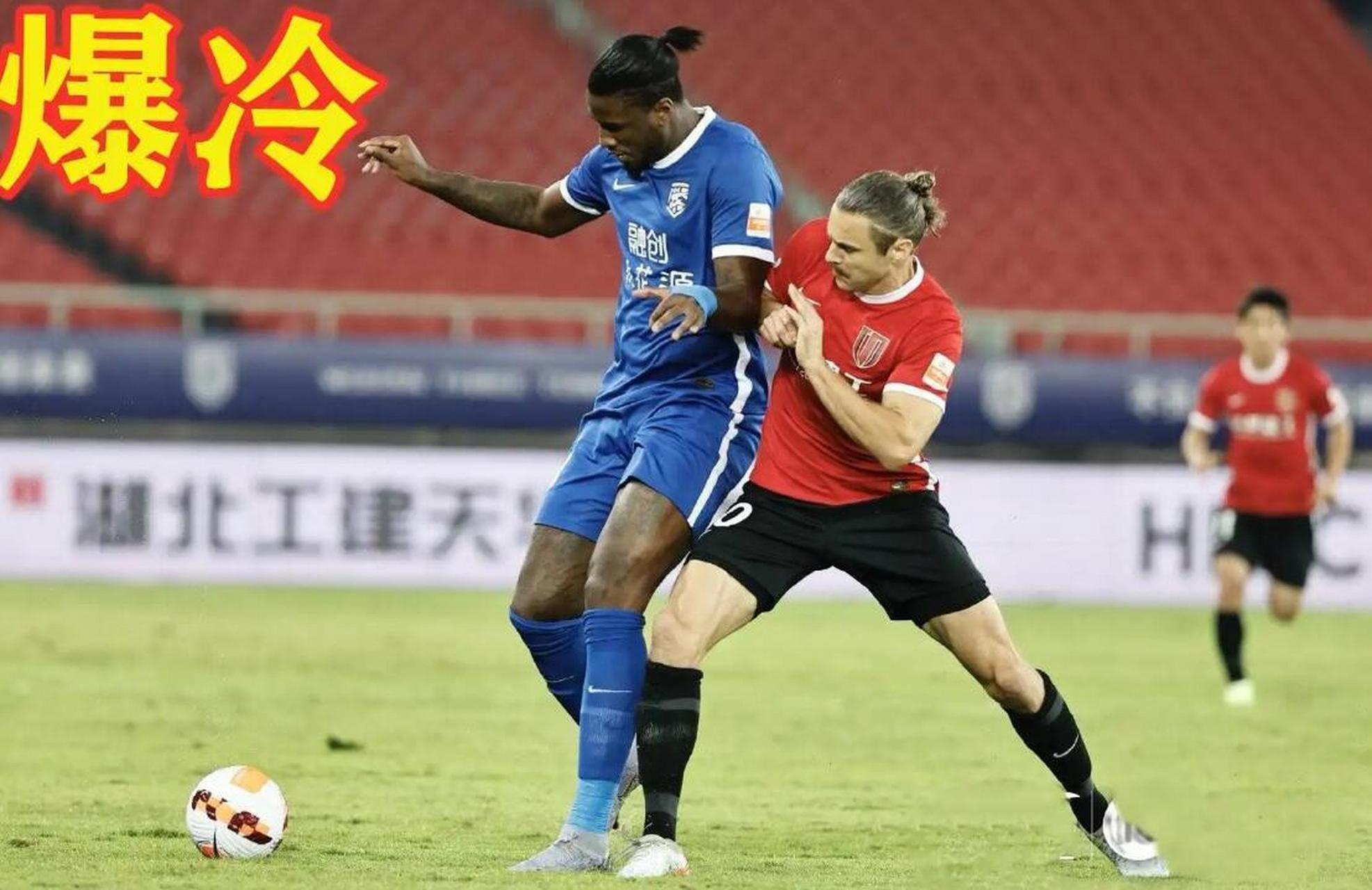 星空体育-关于西亚卡姆爆冷击败加拿大队,高光表现引爆全场!的信息