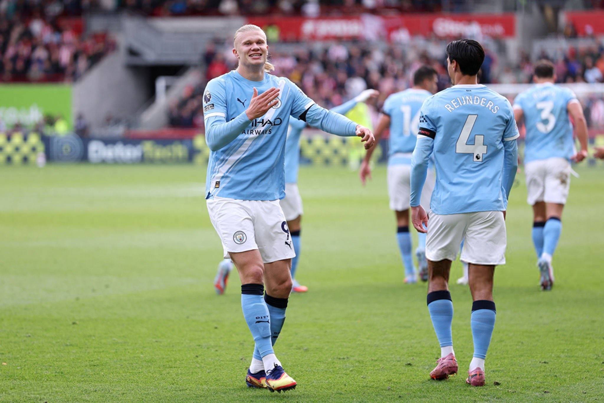 STAR SPORTS-关于哈兰德回归赛场，挺进下一轮首场状态亮眼，巴黎圣日耳曼观众沸腾！的信息